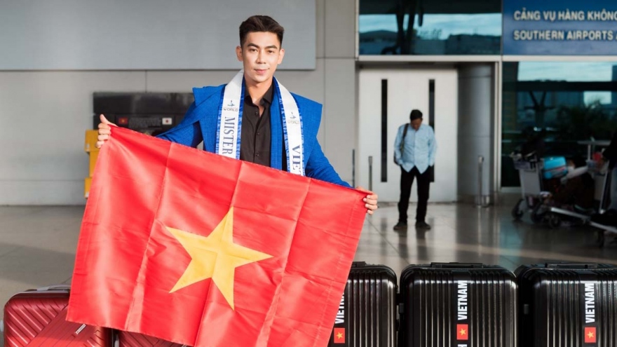 Phuoc Thinh departs for Mister Tourism World 2022